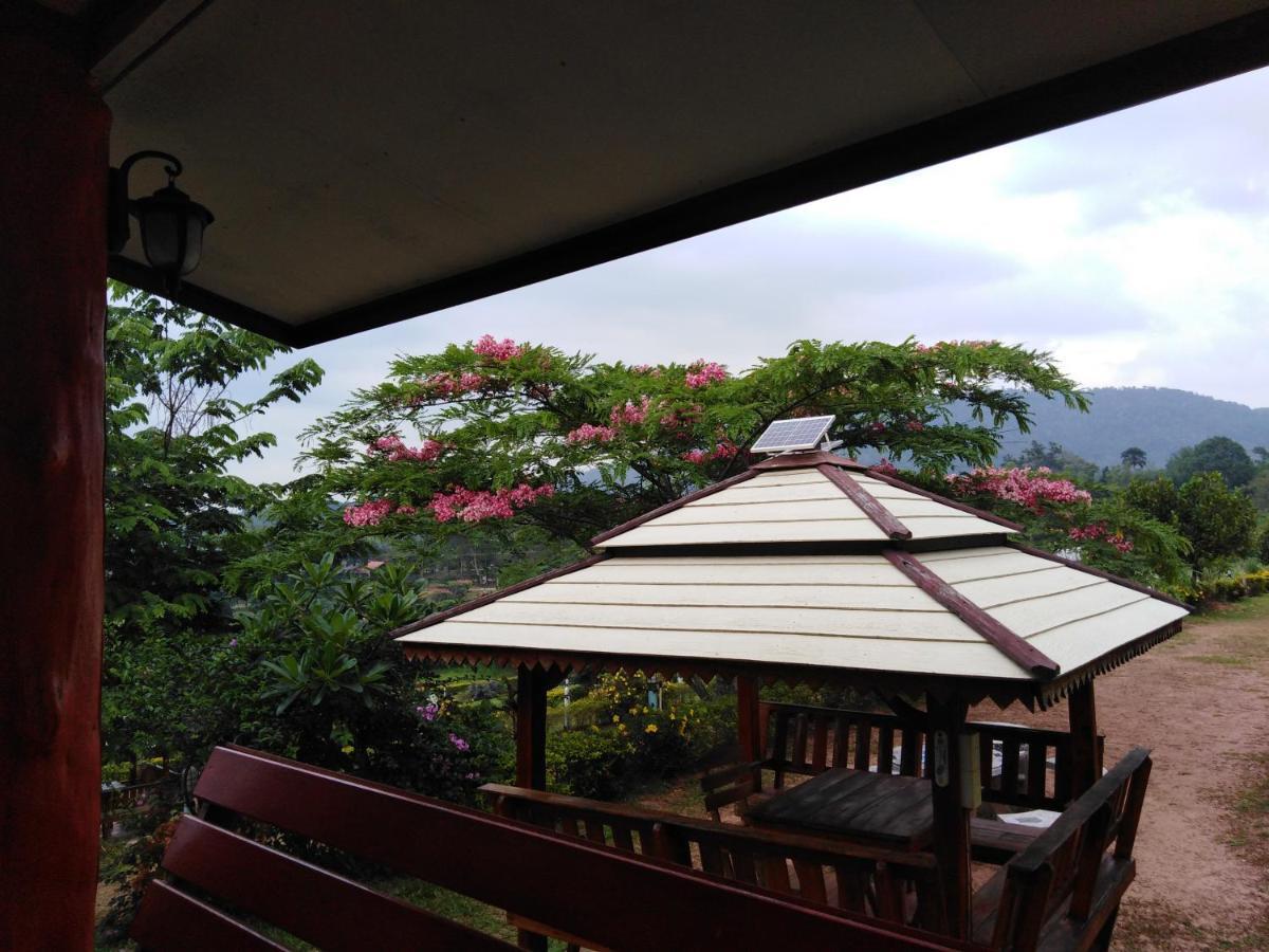 Hotel Khao Kho Flora Exteriér fotografie