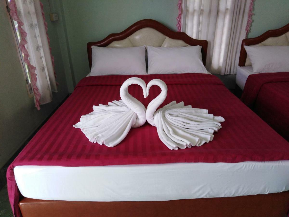 Hotel Khao Kho Flora Exteriér fotografie